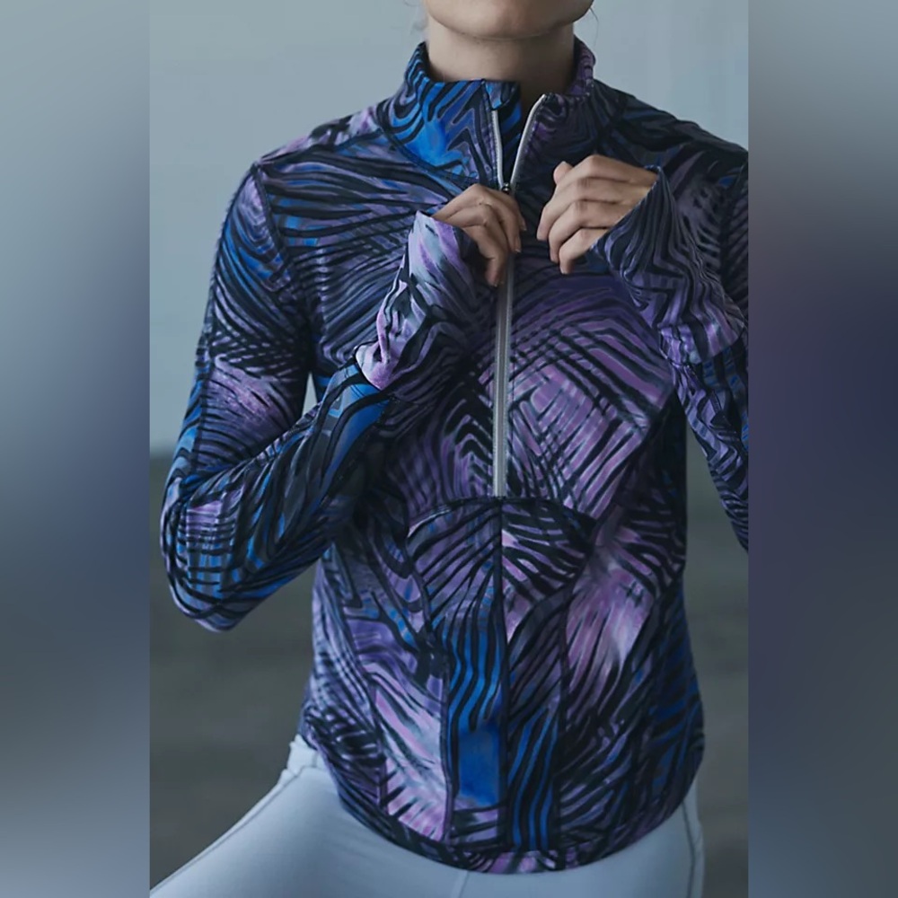 Free People • FP Movement You’re A Peach Leaf Printed Outdoor Layer M NWT